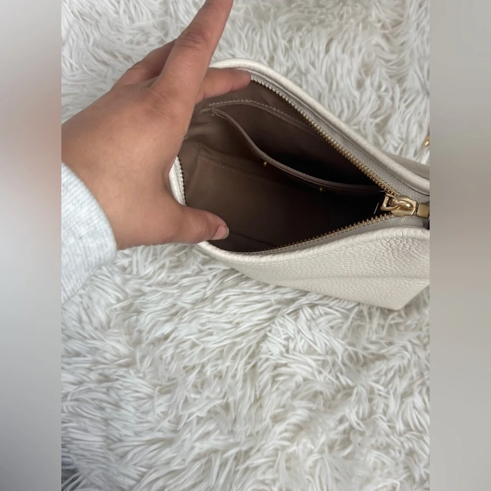 Coach Shoulder & Crossbody Purse - Picture 5 of 6